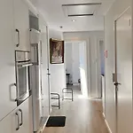 I Taet Pa Centrum Og Havn Appartement *